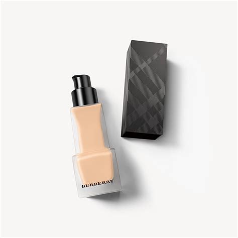 burberry matte glow liquid foundation